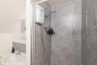 Dove Court Travel Lodge 7 - Top Floor Double Bedroom - Bristol - 5