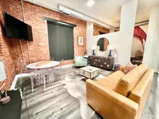 The Hive 103 Bees Knees Pet Friendly - Wilmington - 0