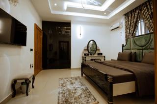 Elite Luxury 3-bedroom Apartment in Abuja - 2