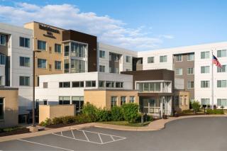Residence Inn by Marriott Milwaukee West - 9