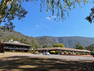 Golden Chain Country Plaza Motel Halls Gap - Halls Gap - 1