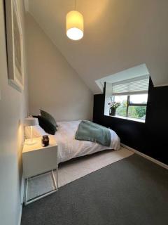 Perfect location - Long or short-term stay! - Auckland - 7
