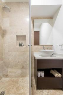 Penthouse Retreat Private Pool & Premium Amenities - 8