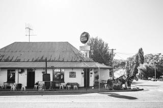 On Chapel St, The Royal Hotel Dalton - - 8