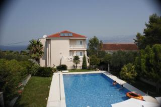 Große Ferienwohnung Mit Pool, Garten Und Terrasse - 7