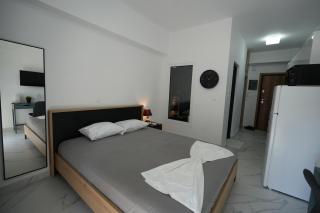 Couples Cozy Seaside Studio - Loutraki - 9