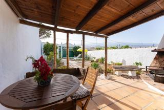 Geräumiges Ferienhaus für zwei Personen mit eigenem Garten - Charco del Pino - 9
