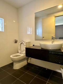 Panoramic Seaview Duplex Suites Maritime - Jelutong - 9