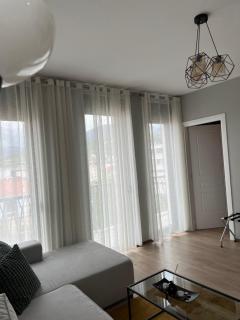 Alma Rose Apartments 2 e 4 - 8
