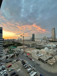 Bright Spacious Apartment in Dubai Sports City - Dubai - 3