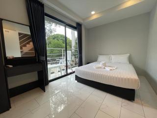 Palm central - 3