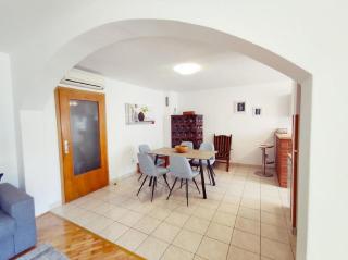 Wohnung in Pula mit Terrasse, Garten und Grill - Pula - 2
