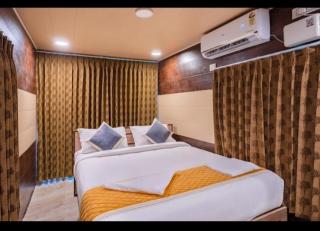 Dusk and Dawn Beach Resort - 5