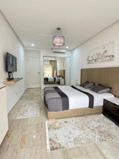 Fresh Modern Flat with spacious room and bathroom - 9