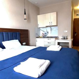 Comfortable Apartment#4 with Sea & Mountain view Free Wi-Fi Equipped for Long Term Stays - Batoemi - 7