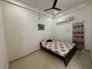 Narayanam Paying Guest House - Ayodhya - 4