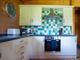 Pochard Lodge Lakeside Fishing Parking - Pass the Keys - South Cerney - 2