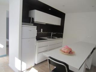 Jolie T2 rénové avec jardin clos et parking privé - 7