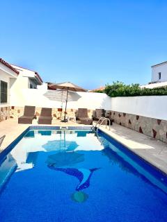Chalet junto al mar con piscina privada - Cala en Bosch - 0