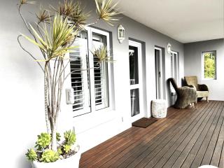 Bay Beach Vista-Two Suites with Deck and Sea views - Simonʼs Town - 2