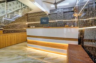 Hotel O H.R.KING HOTEL - Rajkot - 9