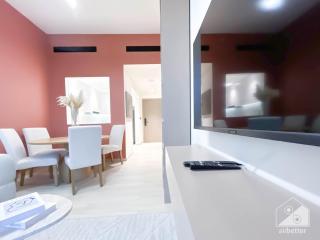 Chic 1-BR Apt & Balcony in Binghatti Heights - Dubai - 5