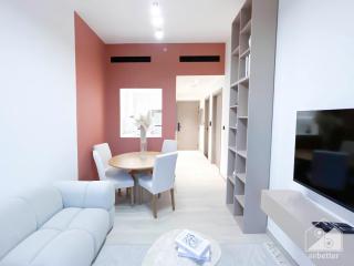 Chic 1-BR Apt & Balcony in Binghatti Heights - Dubai - 7