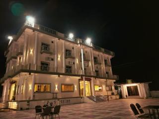Mangalam Palace - 0