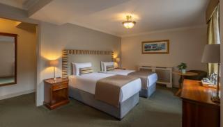 Bracken Court Hotel - 3