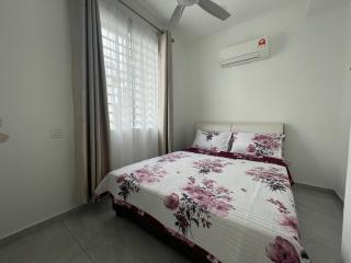 Penang Studio Homestay at Kelawai Rd, Georgetown by SK Vacation Homes - 7