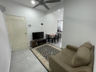 Penang Studio Homestay at Kelawai Rd, Georgetown by SK Vacation Homes - George Town - 0