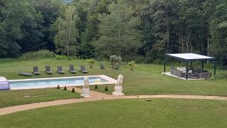 la tour carrée d'un chateau - 3