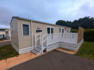 SPACIOUS COMFORTABLE HOLIDAY HOME WITH UNIQUE LAYOUT ON 5 Star SHOREFIELD HOLIDAY PARK - Milford on Sea - 9