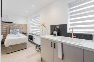 Urban Simplicity Twin Bed Studio with Kitchenette - Londra - 7