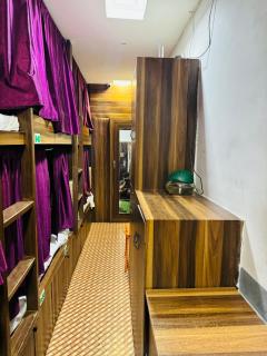 Milano Cabin Stay & Dormitory - Bombay - 7