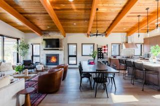 5 King Beds! Golf Course View on Huge Shaded Deck - Cle Elum - 5