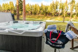 5 King Beds! Golf Course View on Huge Shaded Deck - Cle Elum - 1