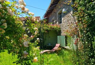 Glamping Room The Rose Garden with own garden - external shower & toilet and kitchen - Mazières - 9