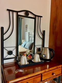 Two Flowers Hotel - 3