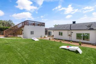 Spacious Mission Hills Home With City Views - San Diego - 9