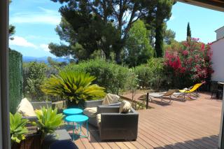 Villa moderne vue mer et collines aux Portes des Calanques - 6