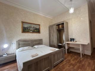 Nugo Villa - 1