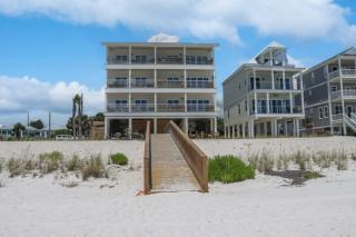 The Great White 2 by Pristine Properties Vacation Rentals - Beacon Hill - 0