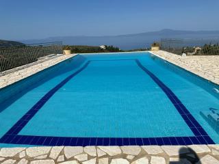 Entire 6 Bed Ensuite Villa - Infinity Pool - Megáli Mandínia - 9