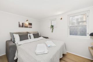 Bright Chic Getaway in the Heart of the City - Reykjavik - 3