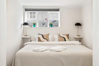 Bright Chic Getaway in the Heart of the City - Reykjavik - 2