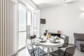 StayEasy Piane56 Panoramic apt next to M5 metro - Milaan - 2