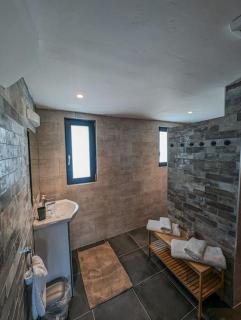 Lake House & Private Pub Kerry - Large Groups up to 16 People - 1