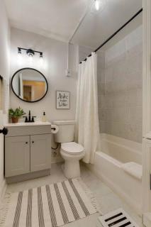 Southern Charmer Close to Broadway Sleeps 8 - Nashville - 9