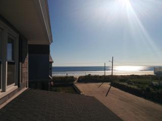 Steps to Nantasket Beach----July 6-20 & August 13-20 - Hull - 8